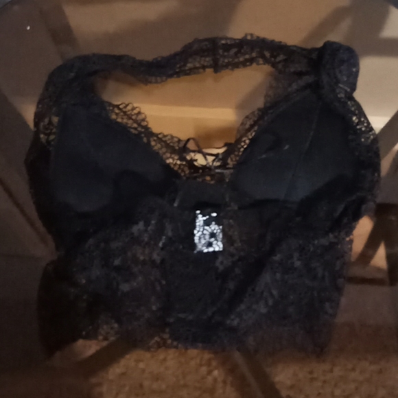 Scallop Trim Lace-up Backless Floral Lace Crop Top - Picture 3 of 5